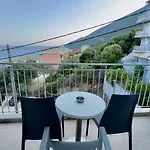 Ξενοδοχείο Ponti 2*