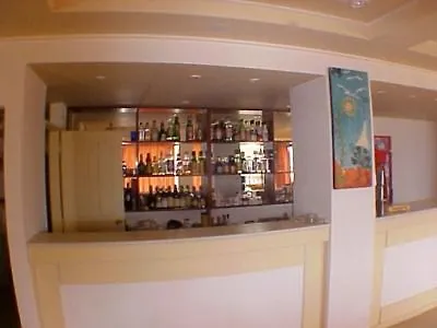 Ponti Ξενοδοχείο Βασιλική